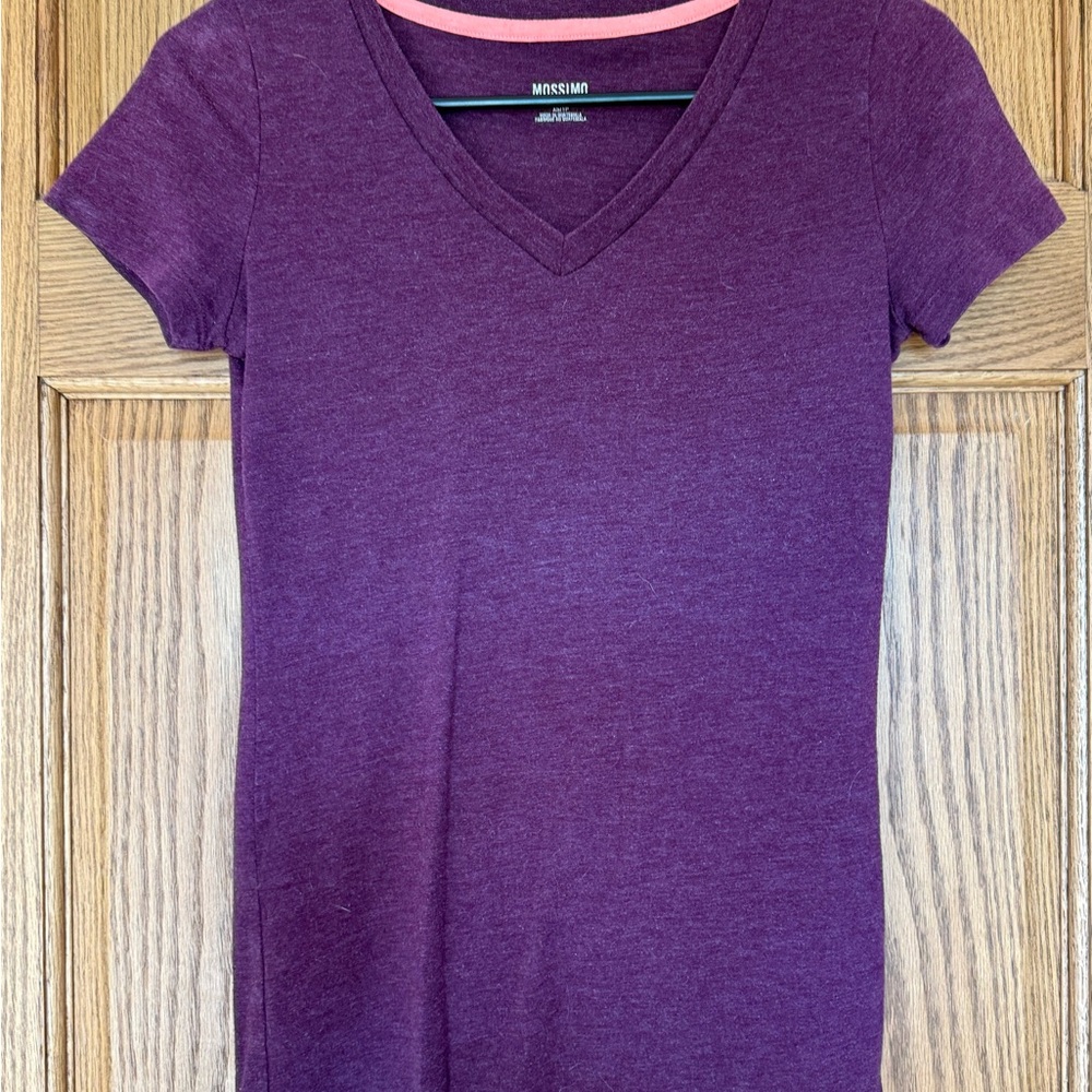 Mossimo Supply Co. Purple Short Sleeve V-Neck Tee